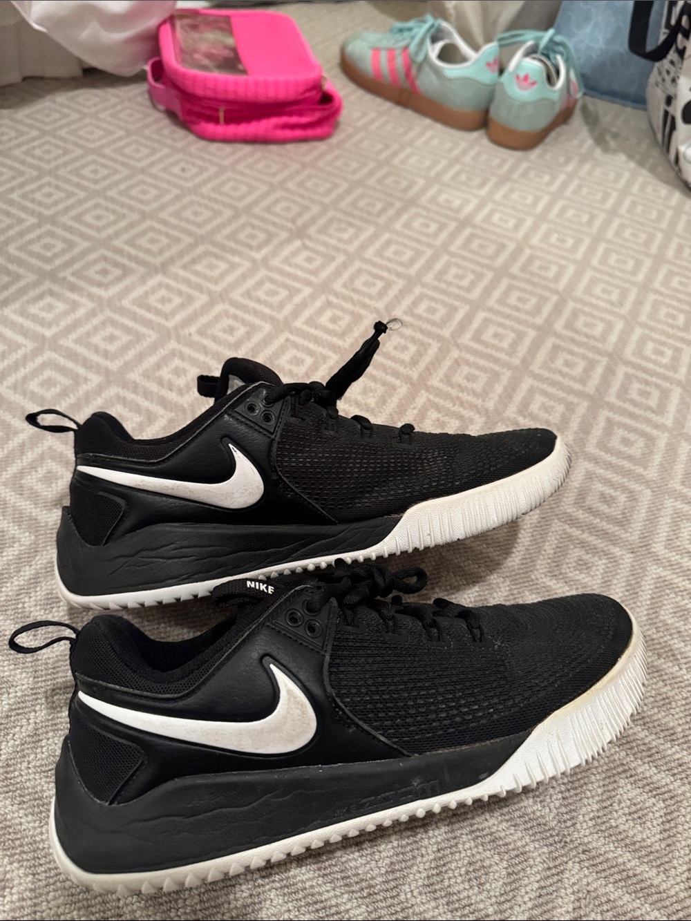 Nike girls, volleyball shoes